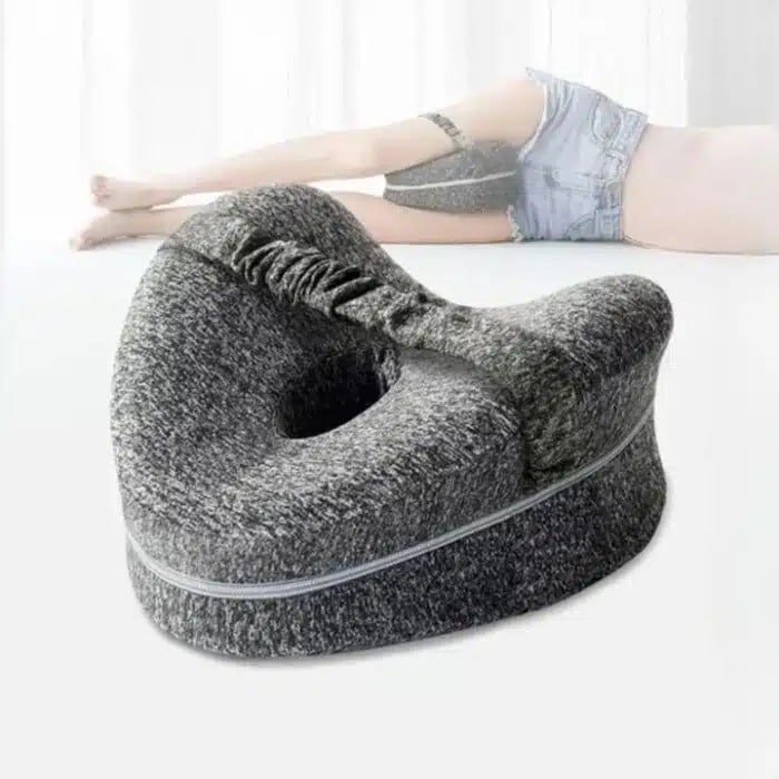 Pourquoi dormir avec un coussin entre les jambes