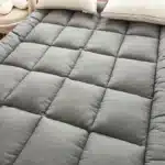 Surmatelas Queen pour soulager la douleur corporelle, housse de matelas Extra épaisse 1000 GSM avec poche élastique, surmatelas de lit en fibre 7D 4