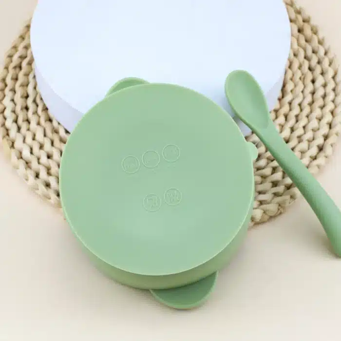 Bol en silicone avec couvercle, antidérapant 11