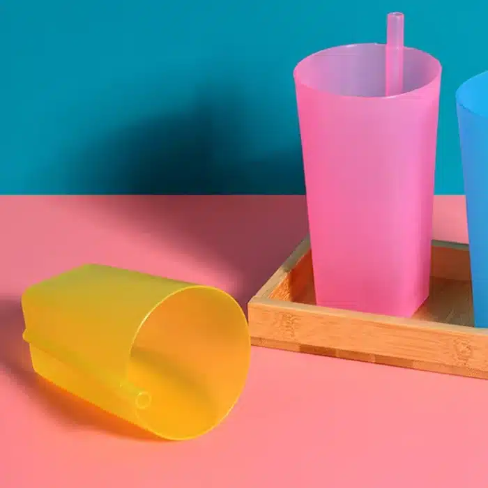 Tasse avec paille intégrée pour enfants 11