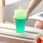 Tasse avec paille intégrée pour enfants 12